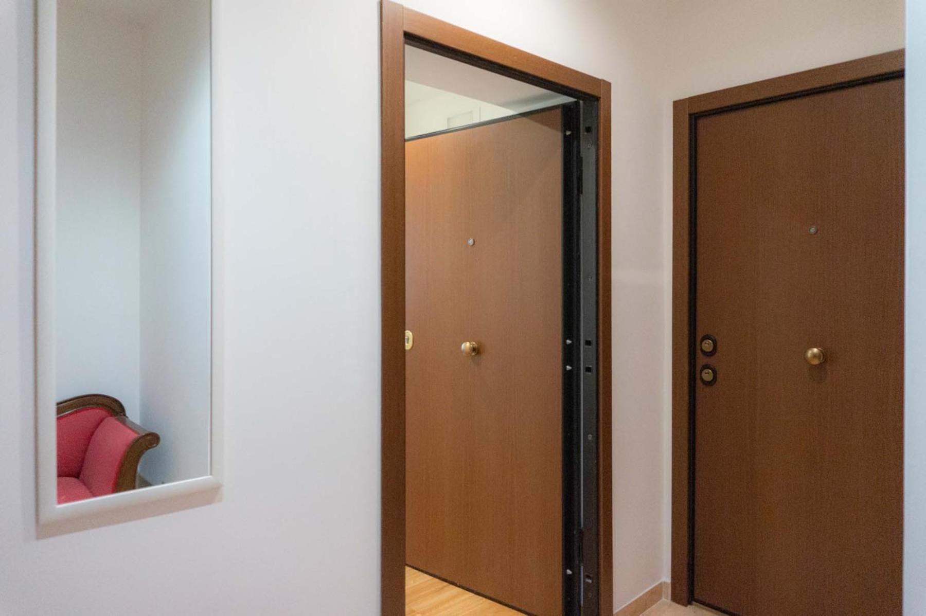 Colosseum Cosy Apartment Close To Metro Roma Dış mekan fotoğraf